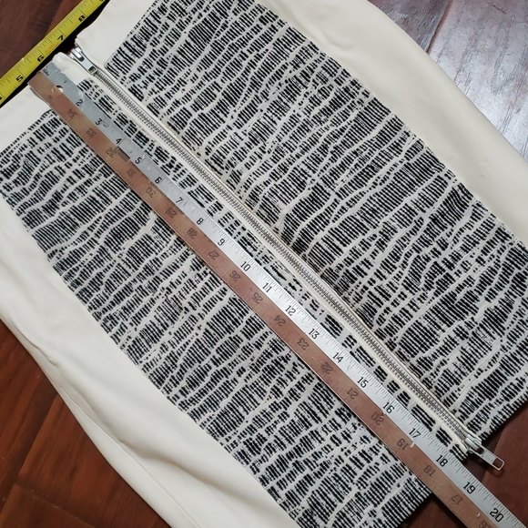 Remy Brook Leather Sided Skirt Size 2 - Picture 5 of 6